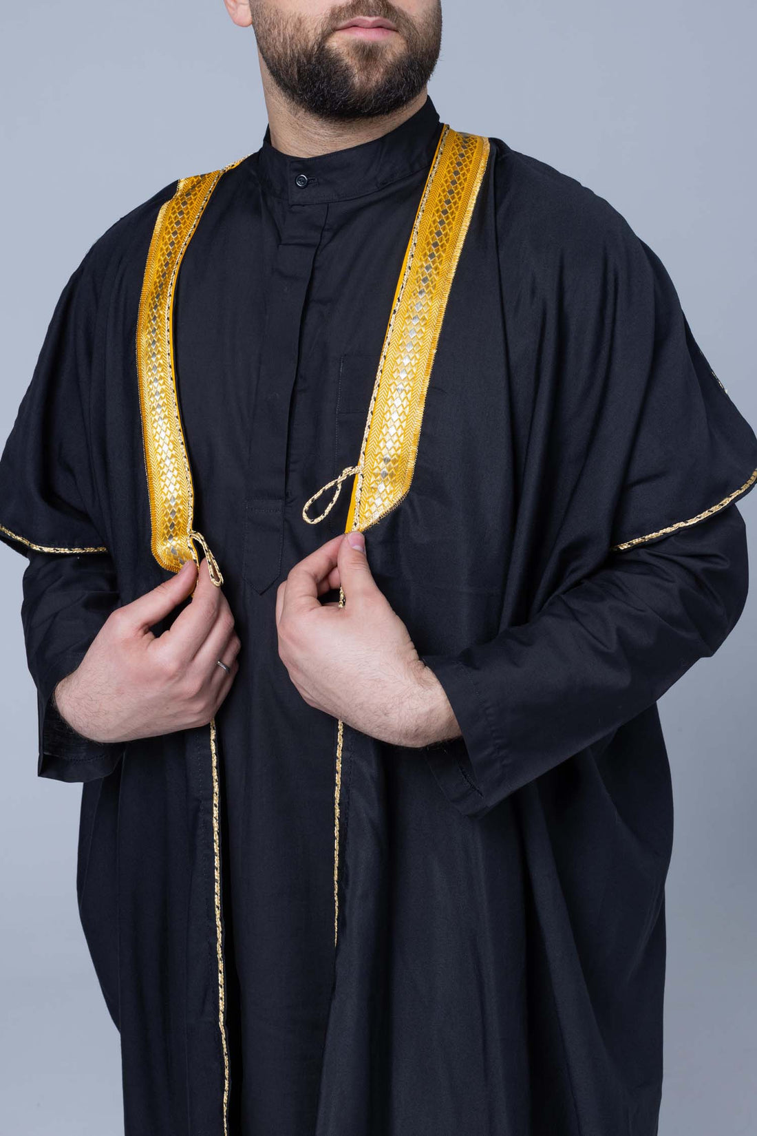 Traditional Arabian Bisht
